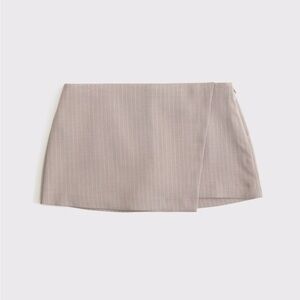 Abercrombie & Fitch Scarlett Low Rise Micro Wrap Mini Skort